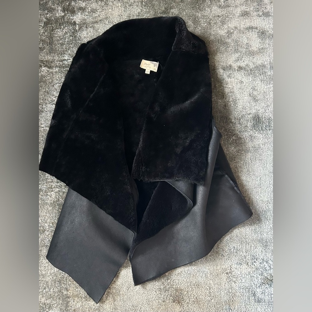 Black Shearling Vest: Mint Gorgeous Luxe